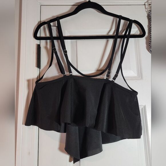 Black Asymmetrical Top and Striped High Waist Bikini Bottom Set M - Picture 4 of 6